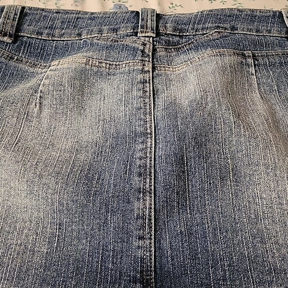 Jean skirt - Picture 3 of 3